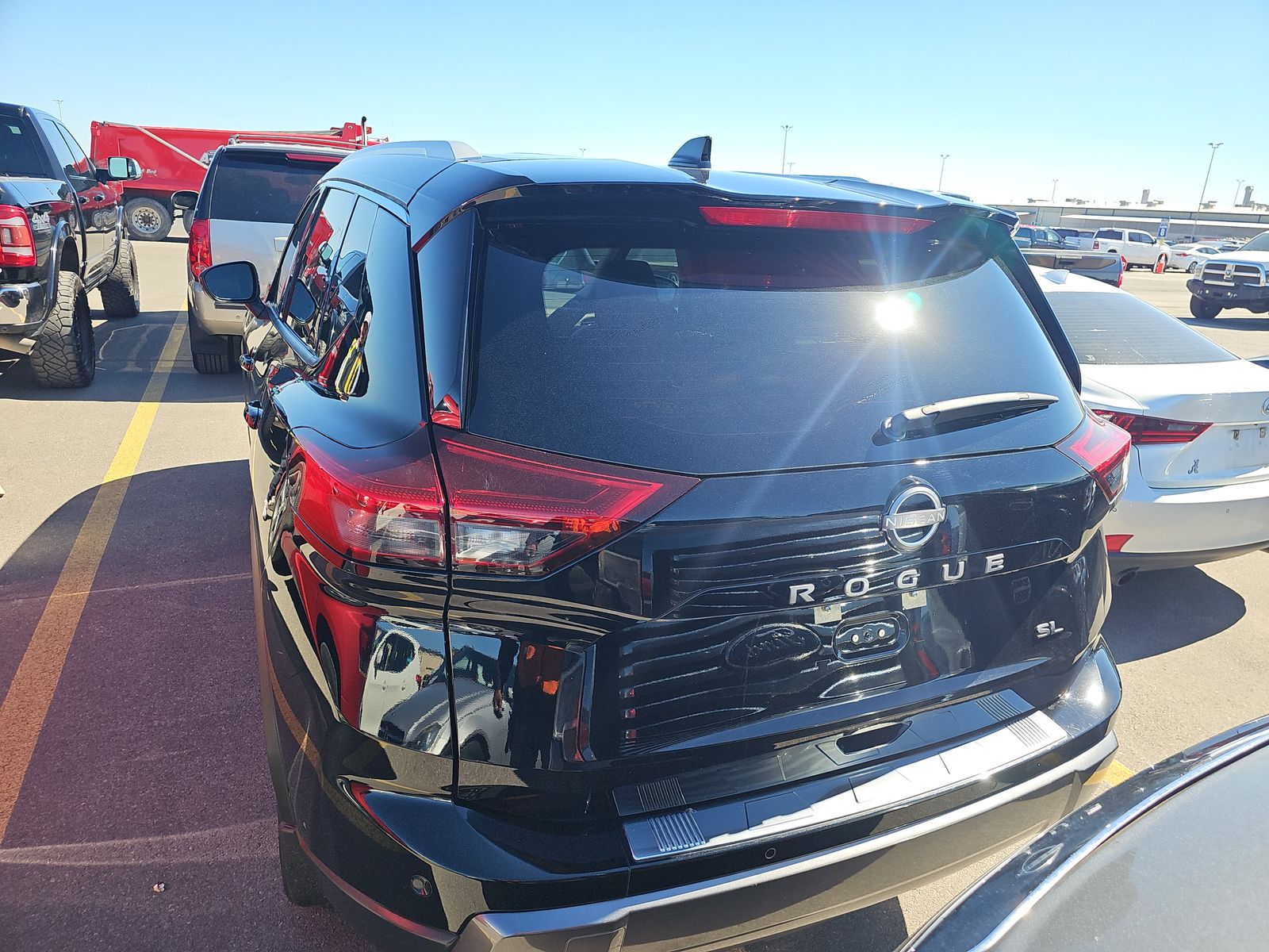 2024 Nissan Rogue SL FWD