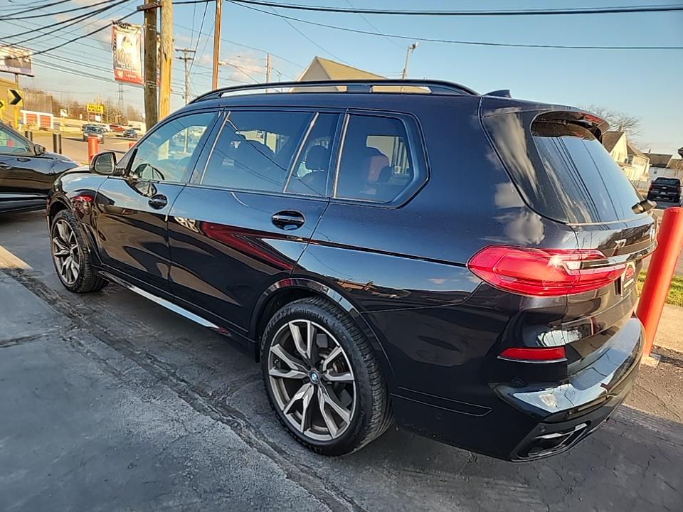 2022 BMW X7 M50i AWD