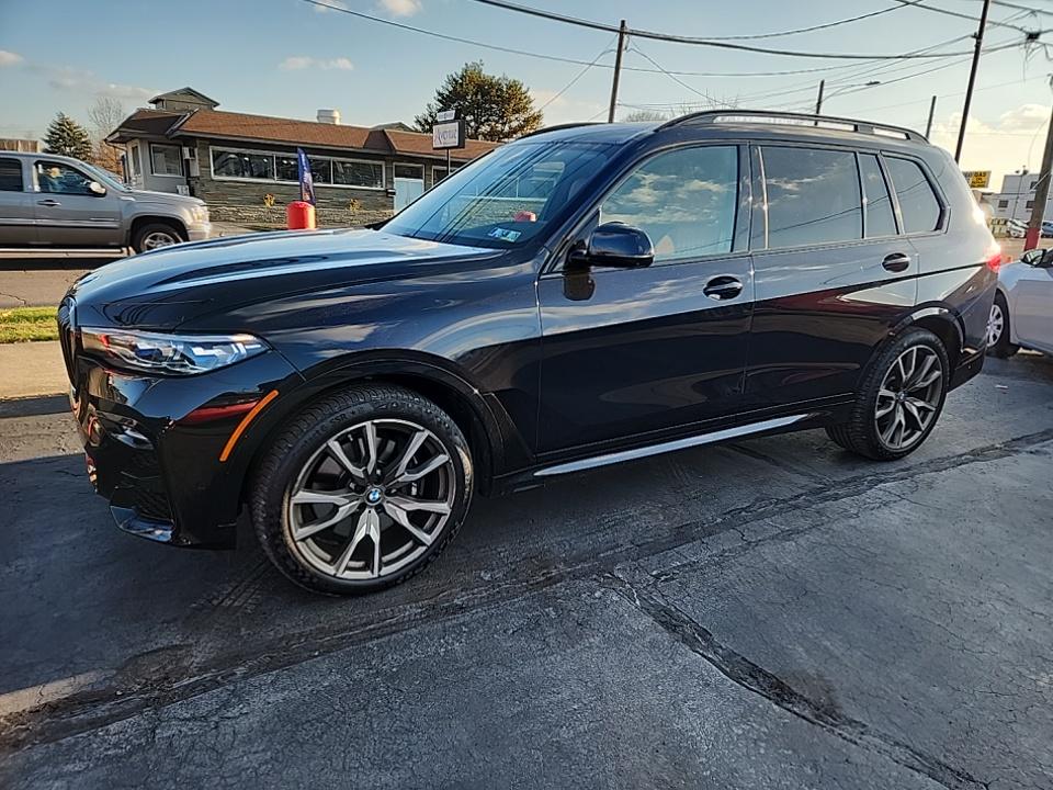 2022 BMW X7 M50i AWD