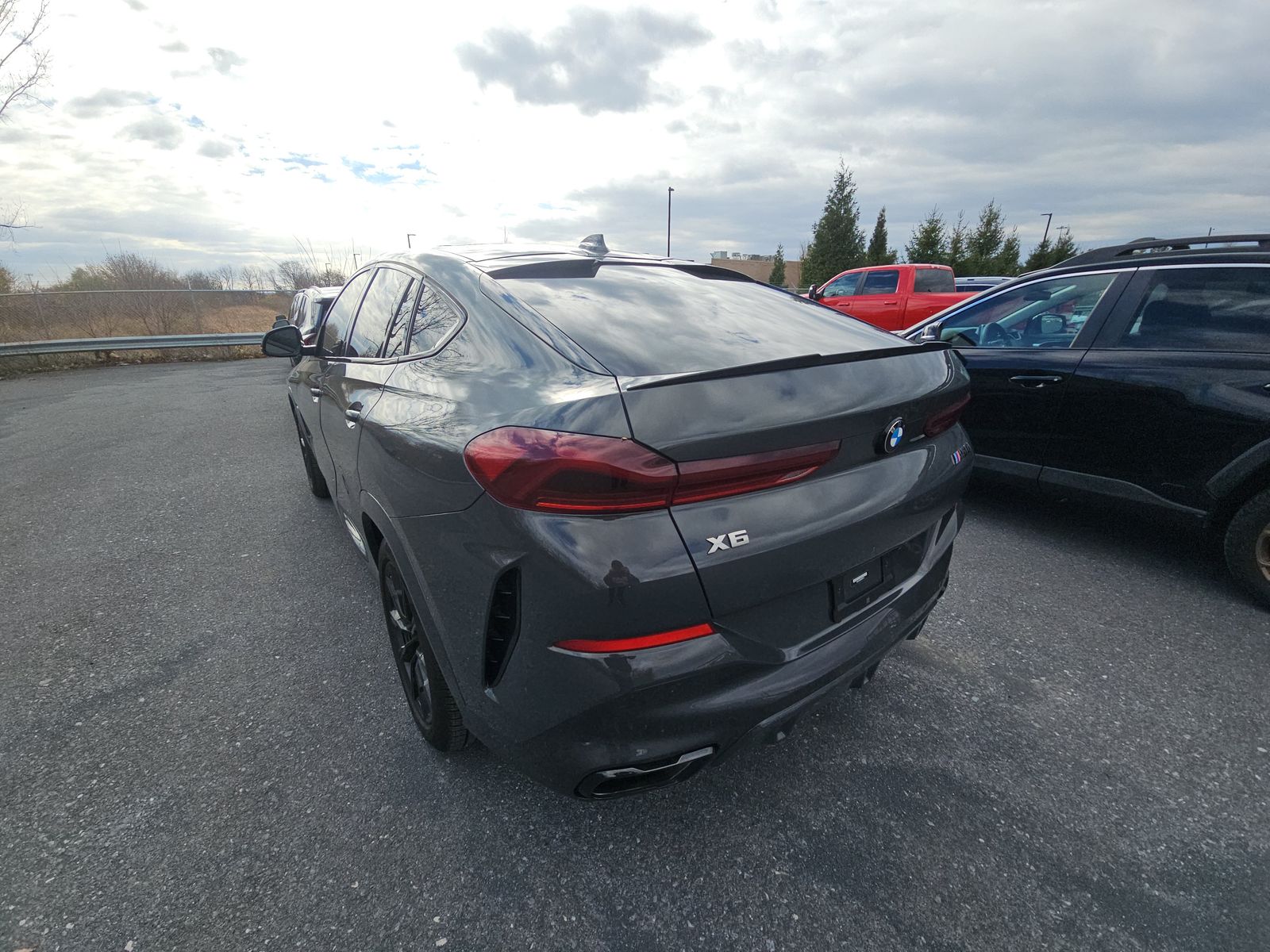 2023 BMW X6 M50i AWD
