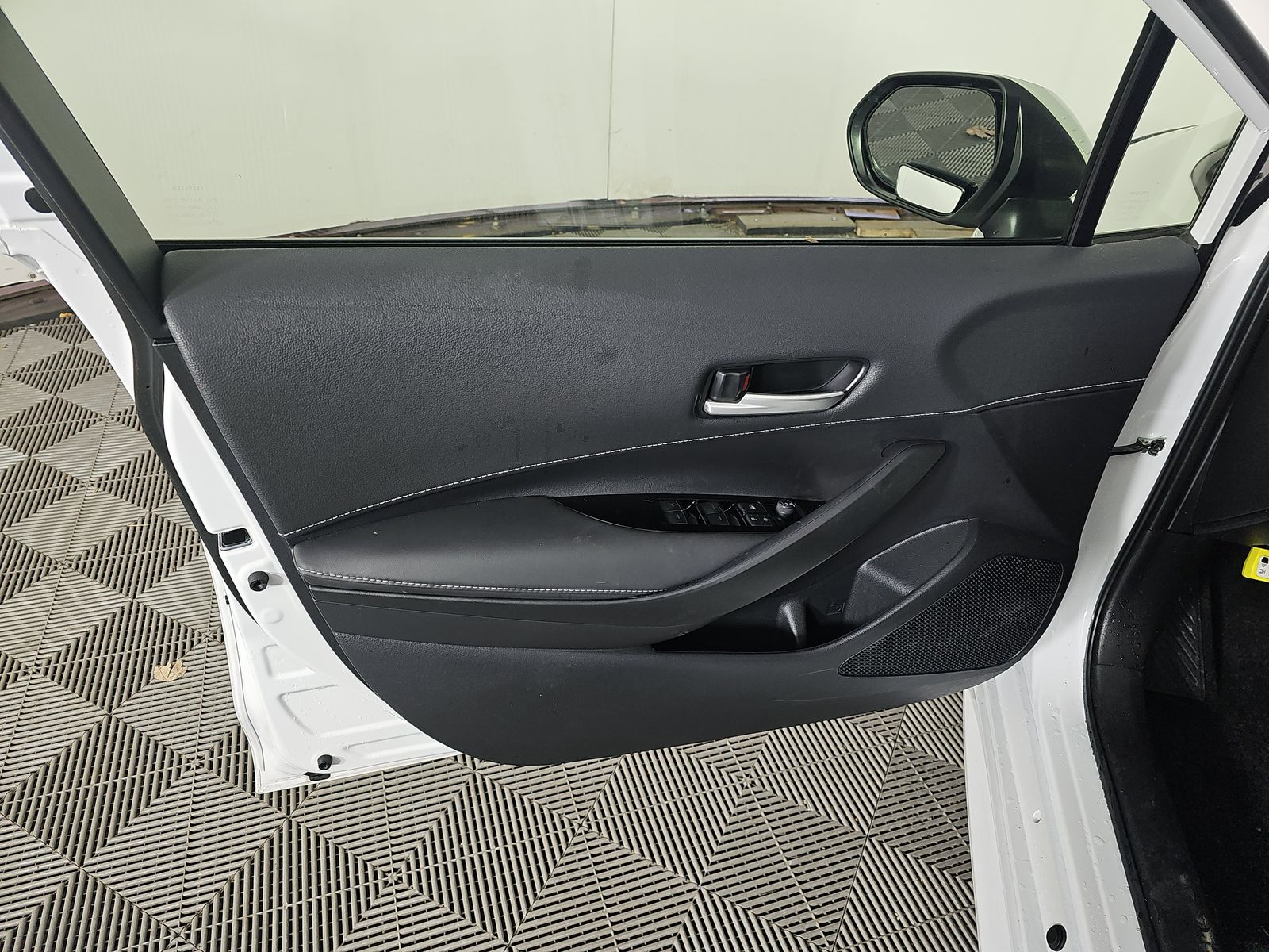 2025 Toyota Corolla SE FWD