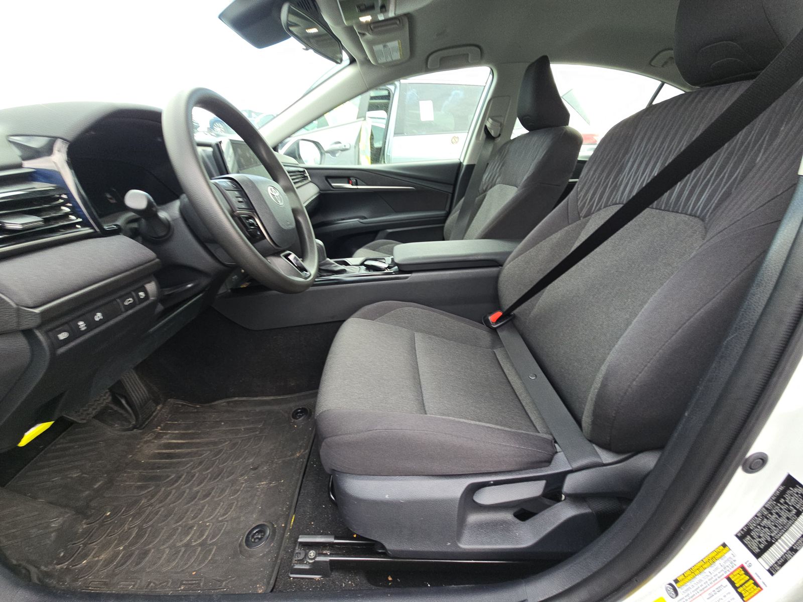 2025 Toyota Camry LE FWD