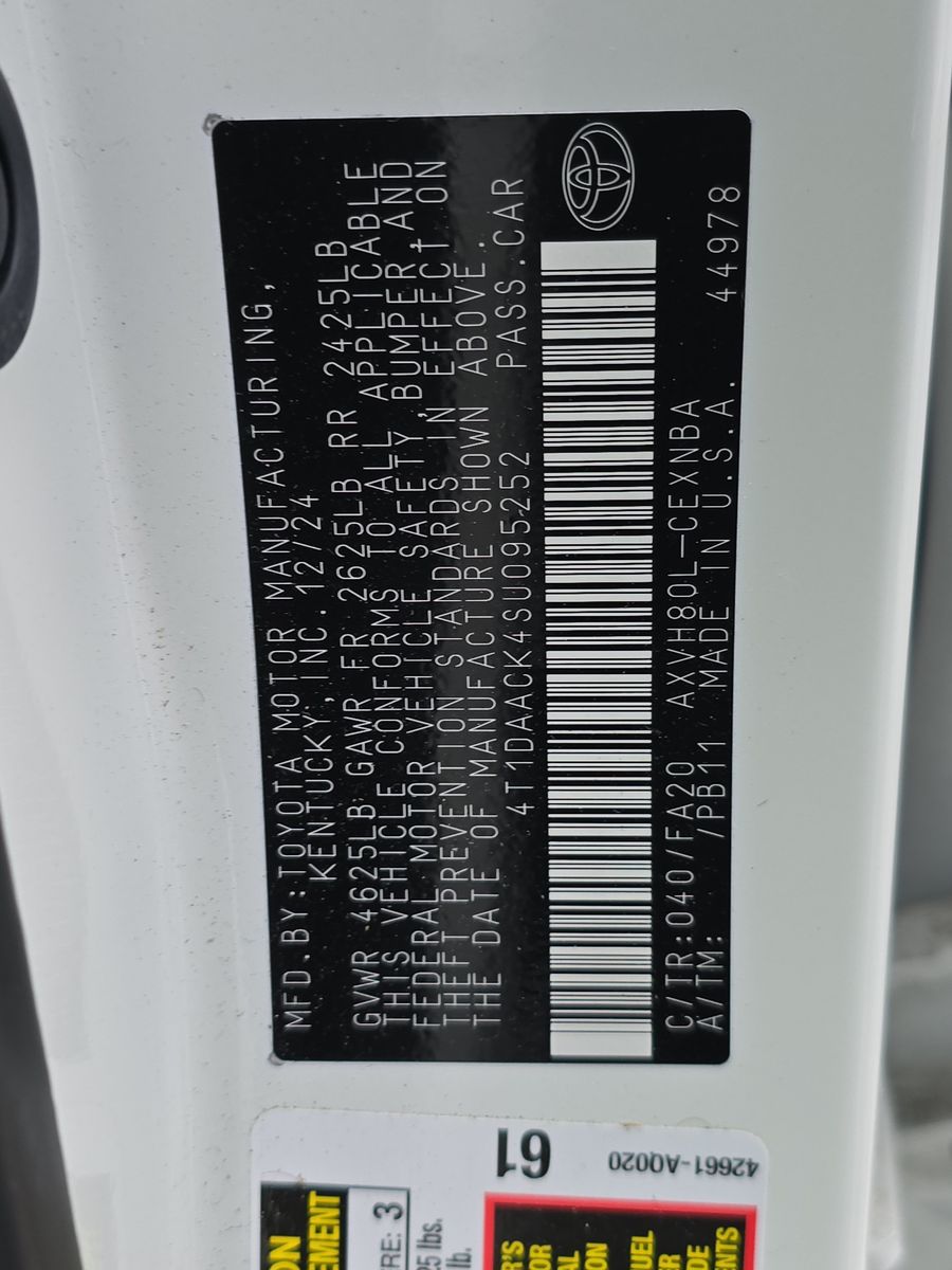 2025 Toyota Camry LE FWD