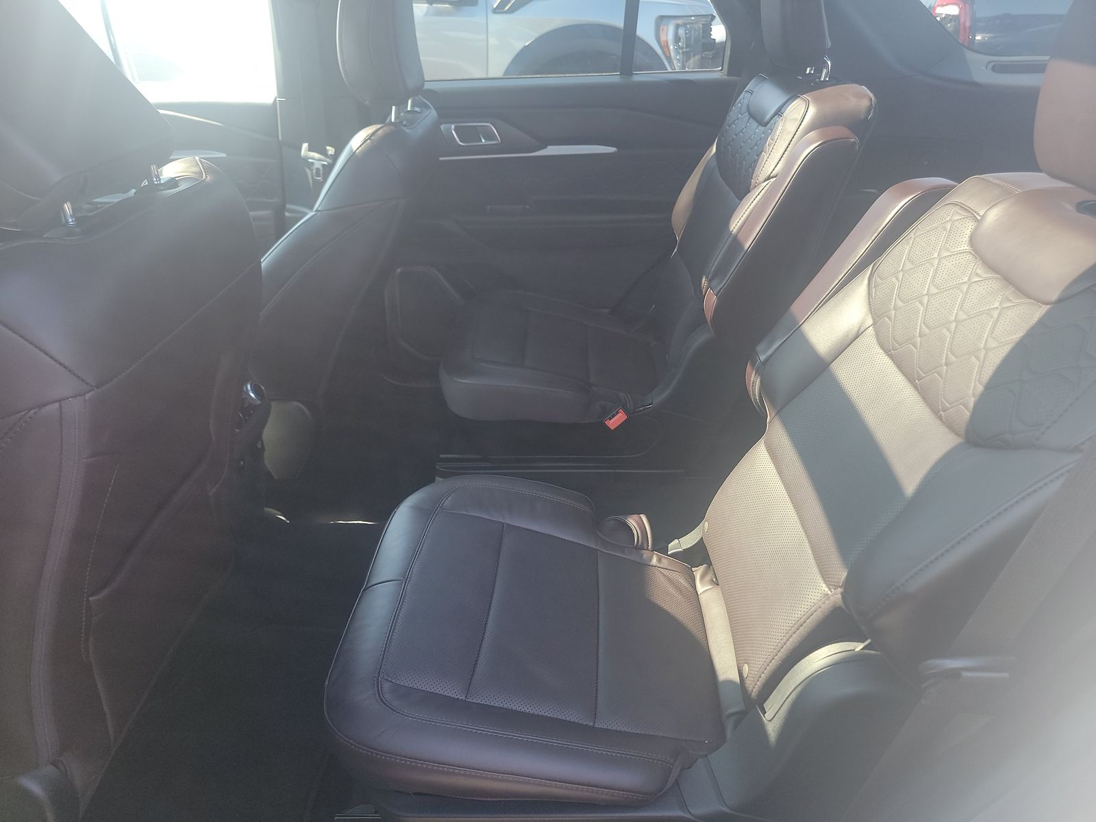 2025 Ford Explorer Platinum AWD