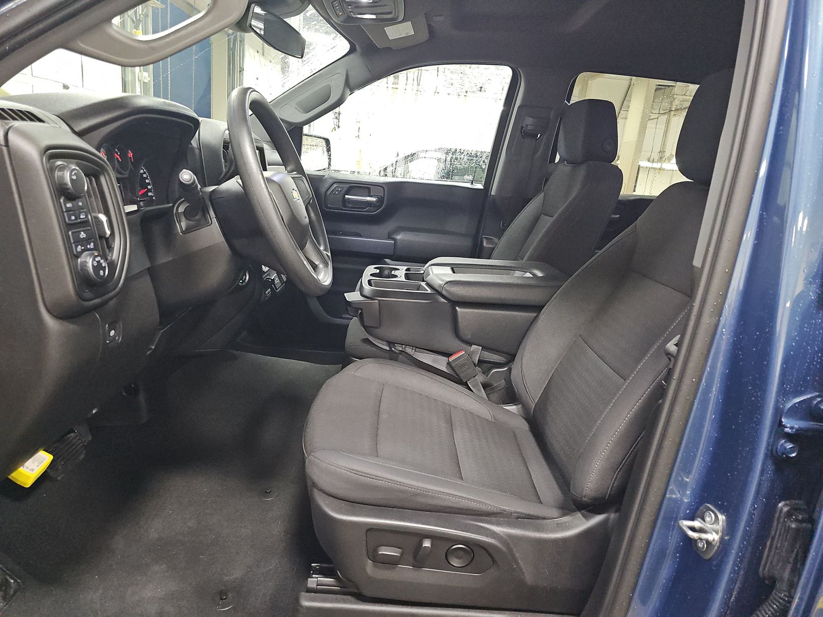 2024 Chevrolet Silverado 1500 Custom AWD