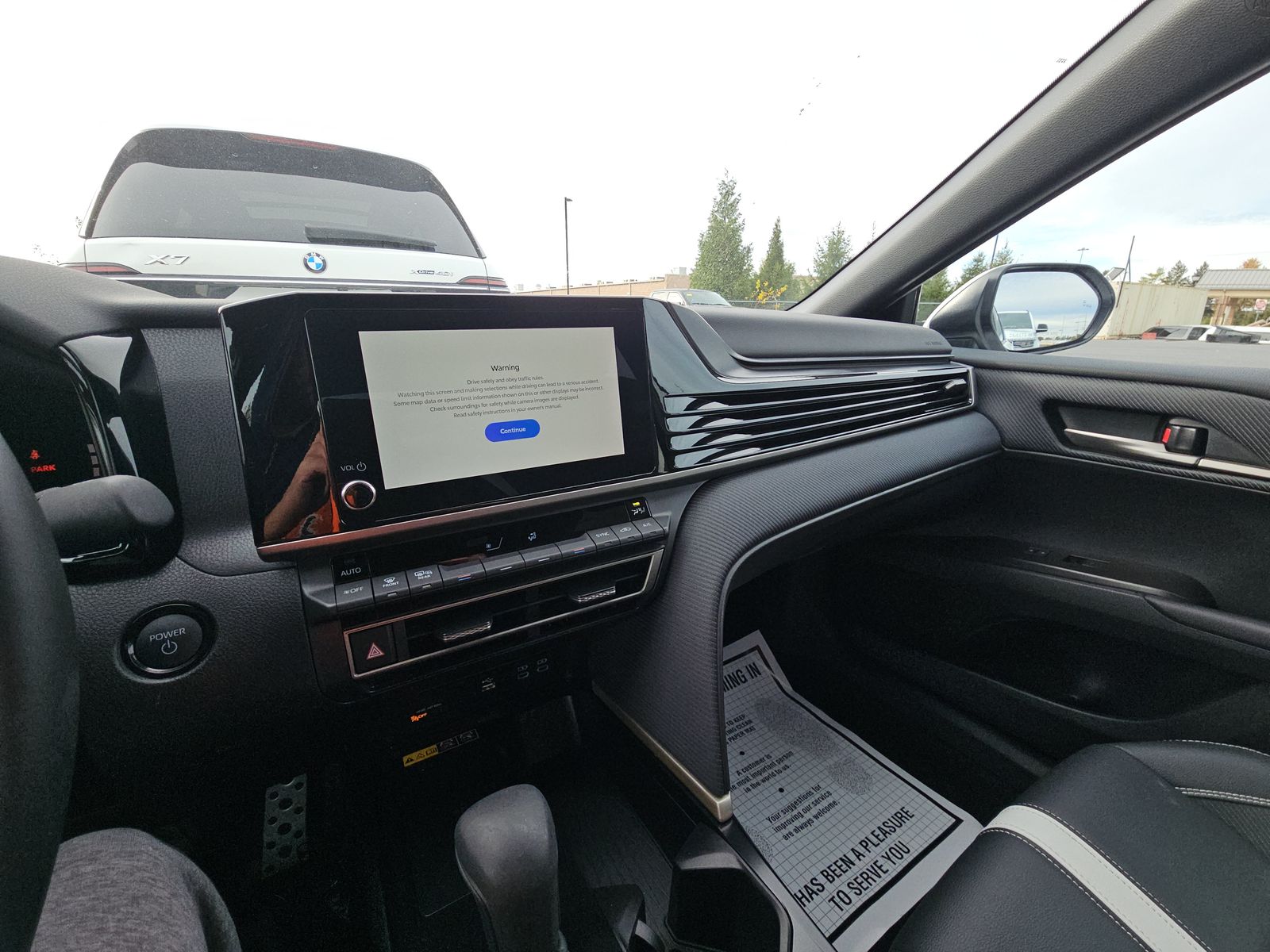 2025 Toyota Camry SE FWD