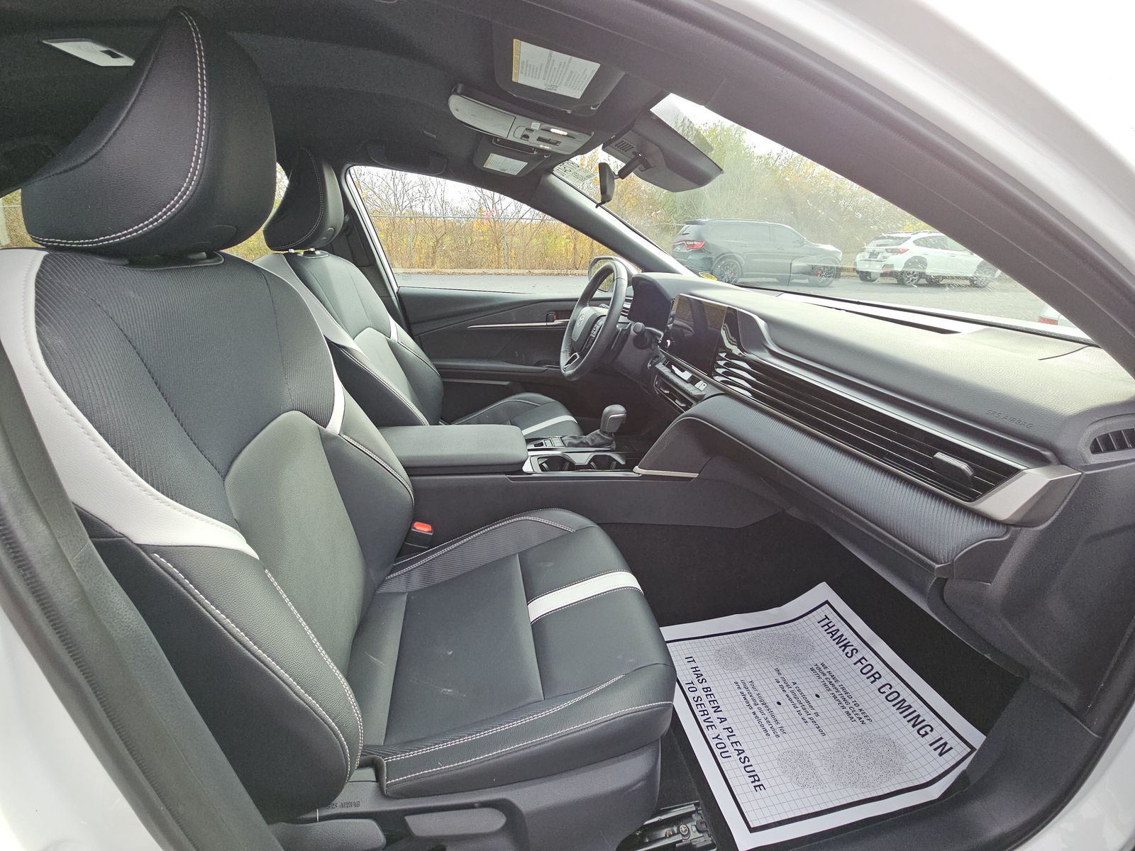 2025 Toyota Camry SE FWD