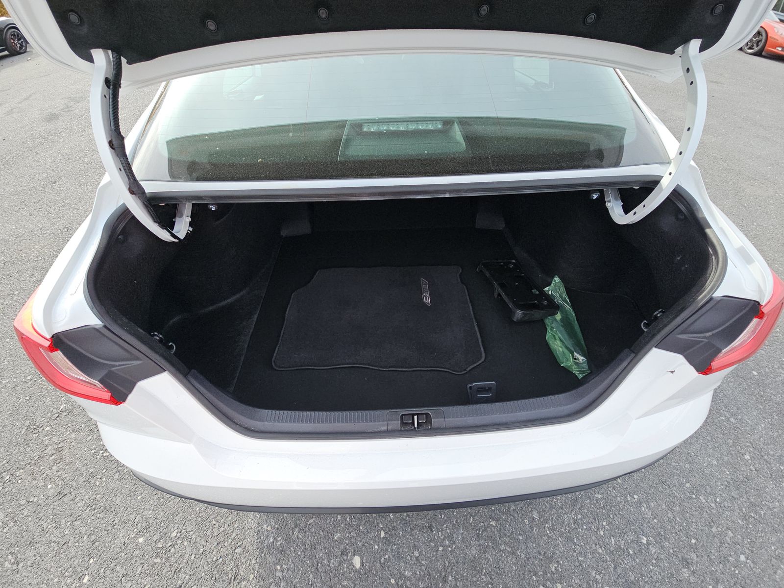 2025 Toyota Camry SE FWD