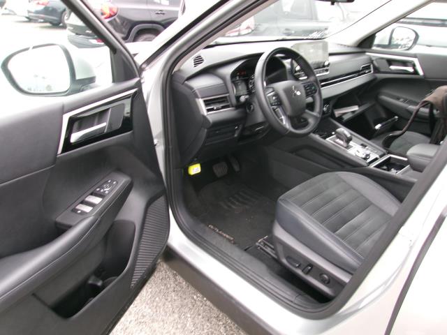 2024 Mitsubishi Outlander SE FWD