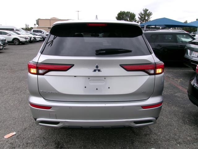 2024 Mitsubishi Outlander SE FWD