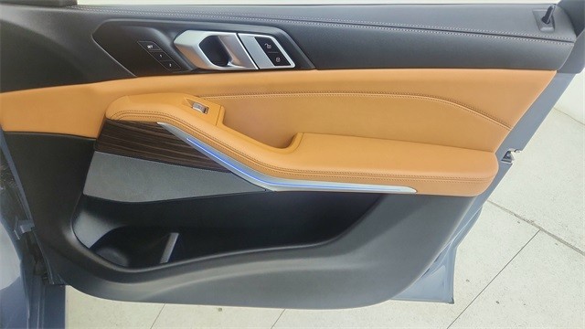 2025 BMW X7 xDrive40i AWD