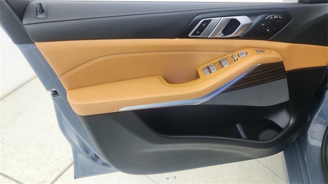 2025 BMW X7 xDrive40i AWD