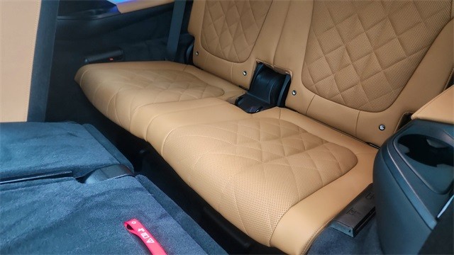 2025 BMW X7 xDrive40i AWD