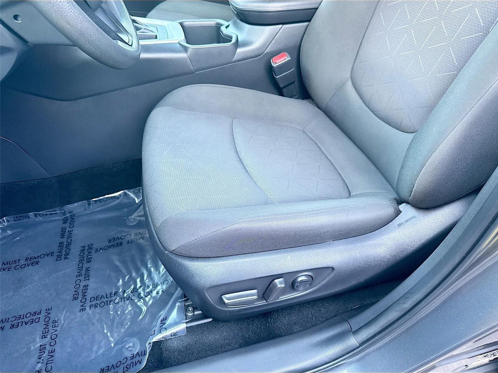 2024 Toyota RAV4 XLE FWD