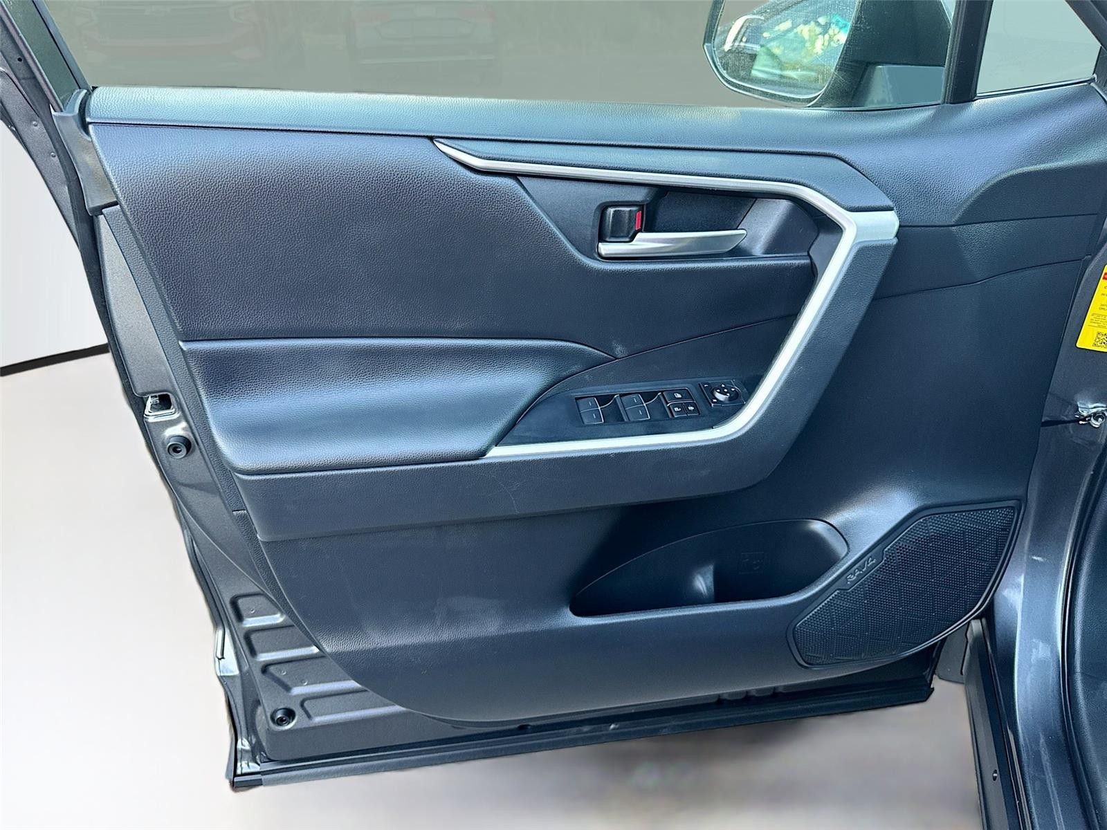 2024 Toyota RAV4 XLE FWD