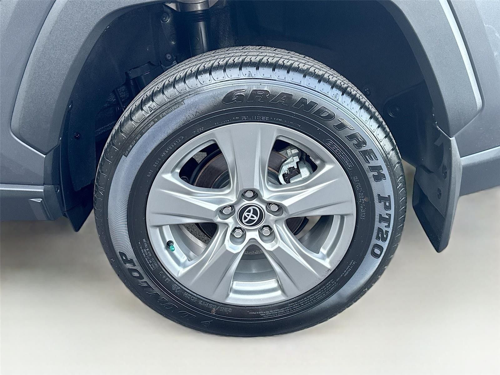 2024 Toyota RAV4 XLE FWD