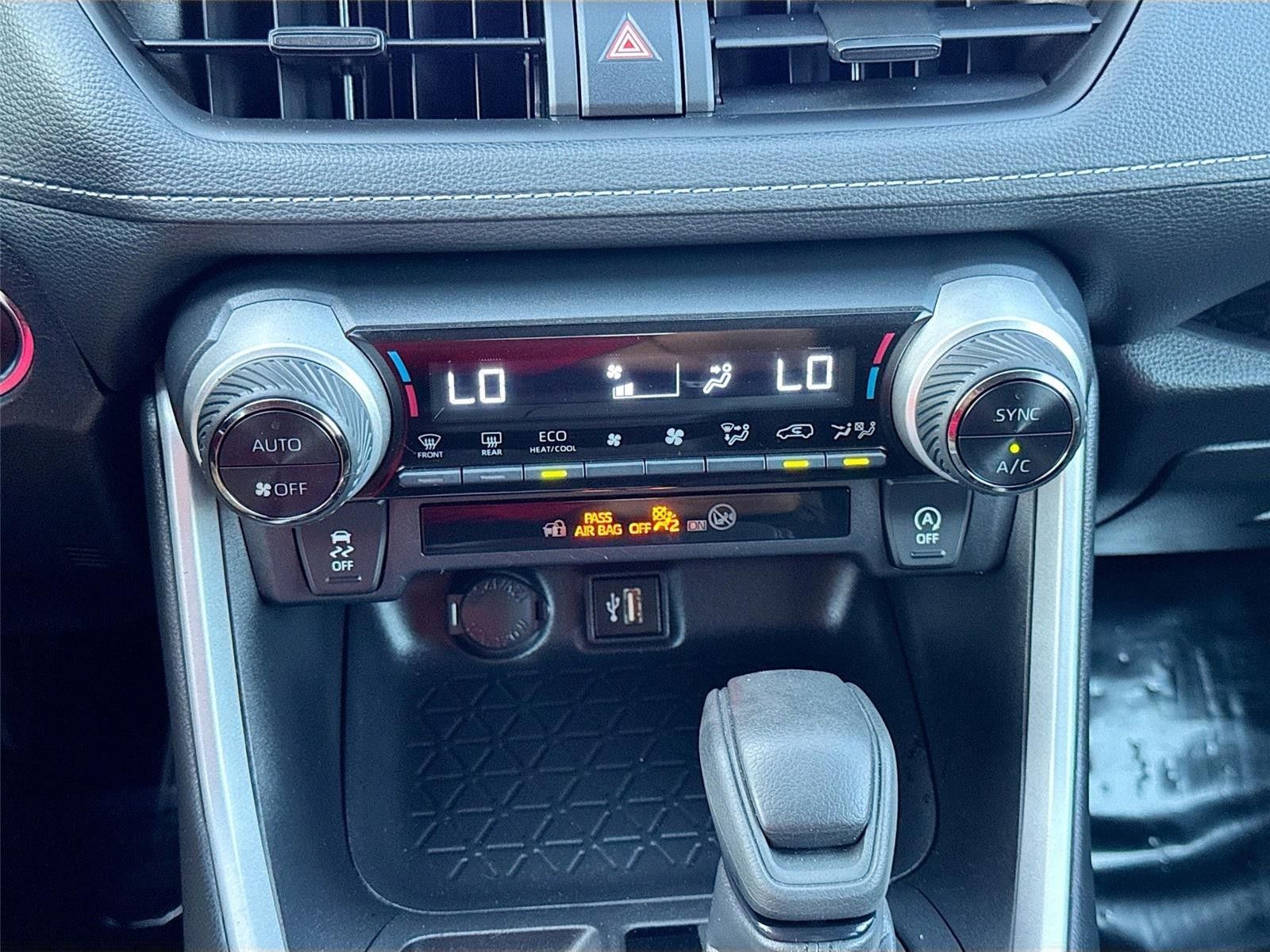 2024 Toyota RAV4 XLE FWD