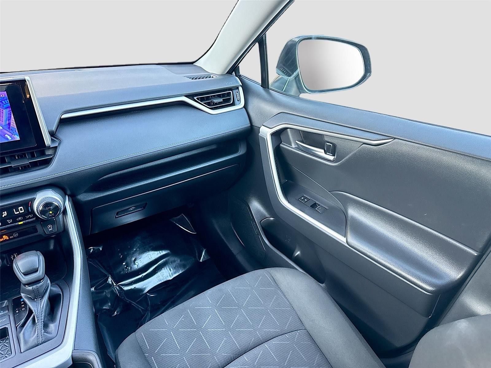 2024 Toyota RAV4 XLE FWD