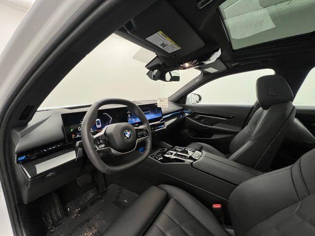 2025 BMW 5 Series 530i xDrive AWD
