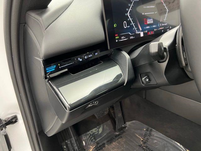 2025 BMW 5 Series 530i xDrive AWD