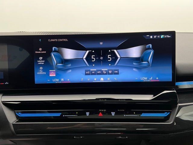 2025 BMW 5 Series 530i xDrive AWD