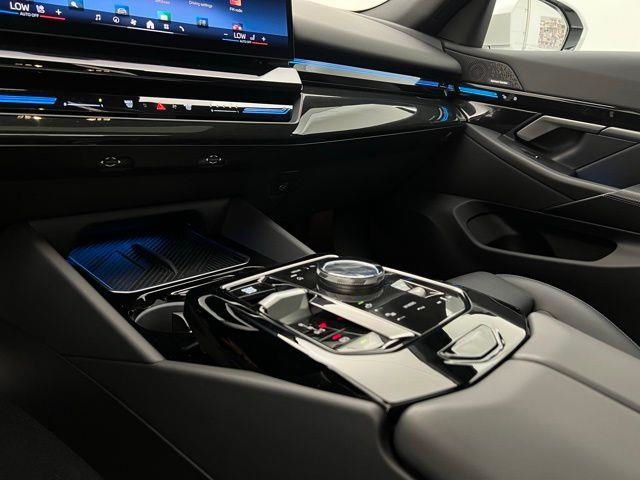 2025 BMW 5 Series 530i xDrive AWD