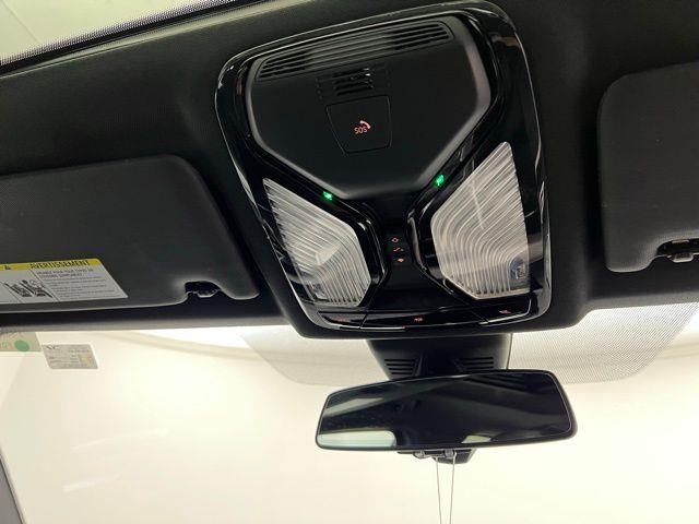 2025 BMW 3 Series 330i xDrive AWD