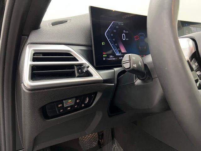 2025 BMW 3 Series 330i xDrive AWD