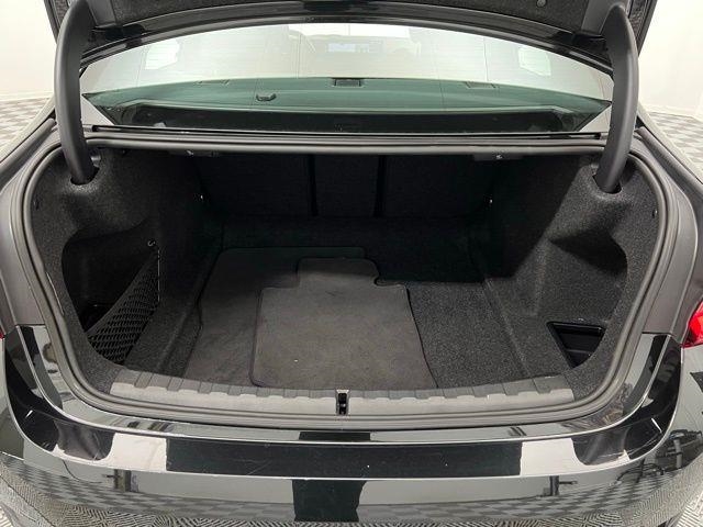 2025 BMW 3 Series 330i xDrive AWD