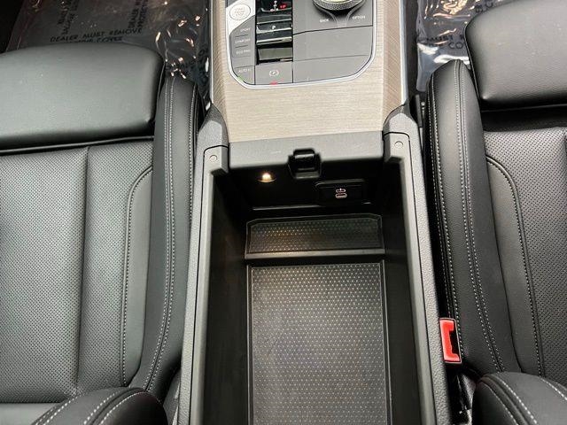 2025 BMW 3 Series 330i xDrive AWD