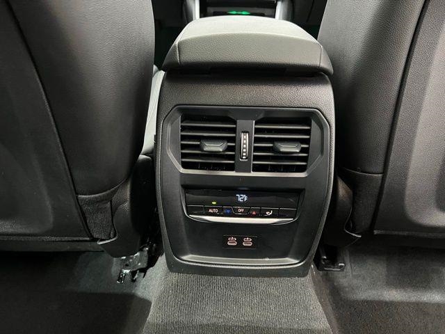 2025 BMW 3 Series 330i xDrive AWD