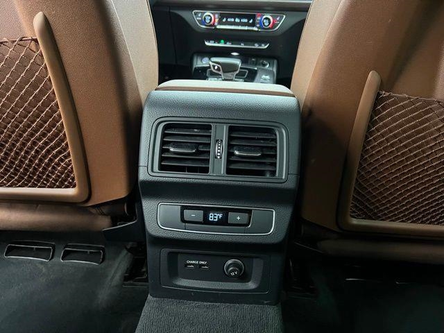 2022 Audi Q5 e Plug-In Hybrid S line Premium AWD