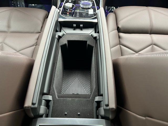 2025 BMW 7 Series 740i xDrive AWD