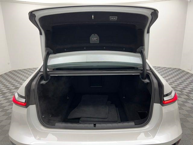 2025 BMW 7 Series 740i xDrive AWD
