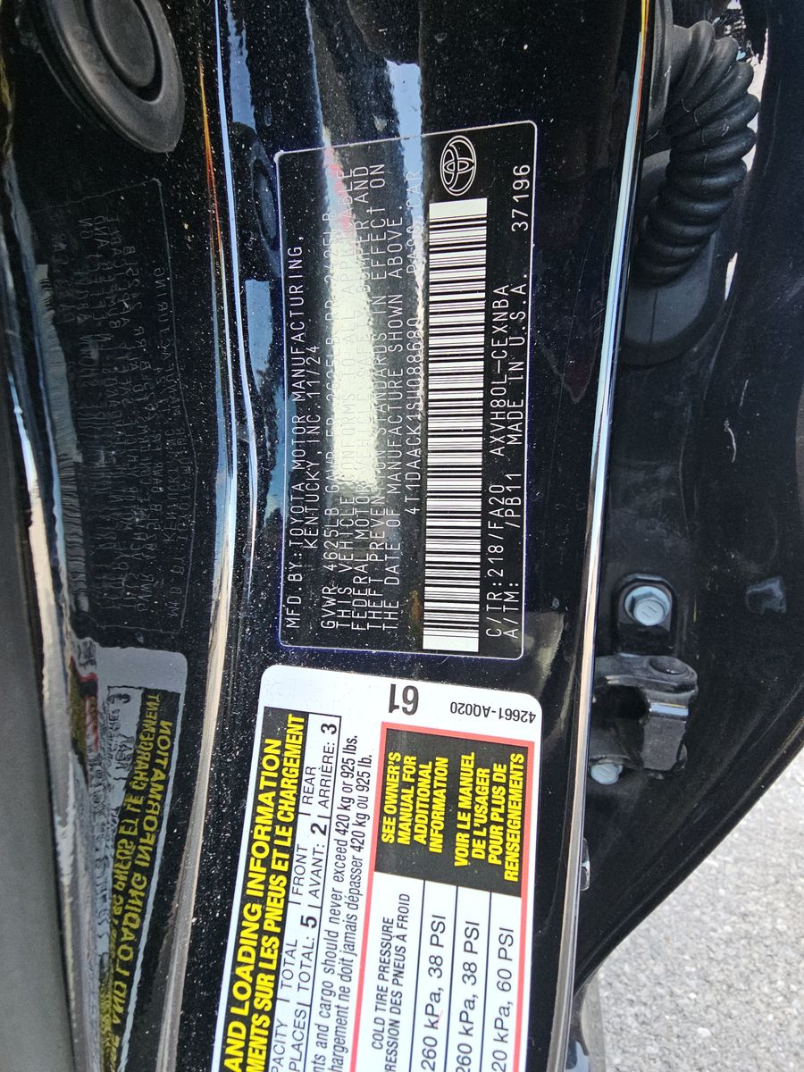 2025 Toyota Camry LE FWD