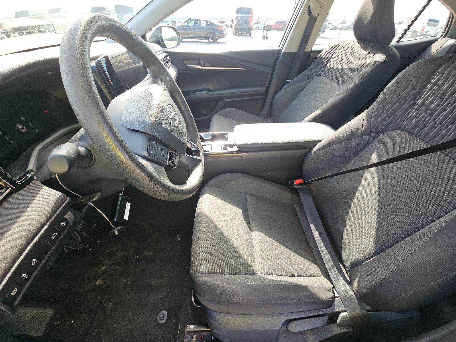 2025 Toyota Camry LE FWD