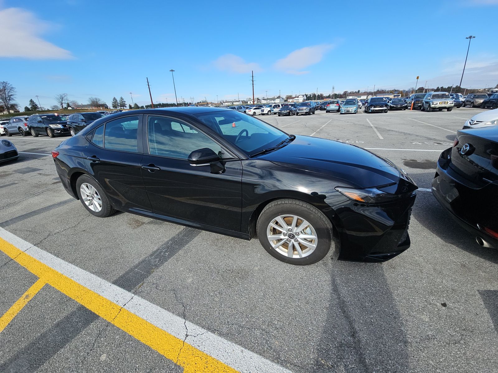 2025 Toyota Camry LE FWD