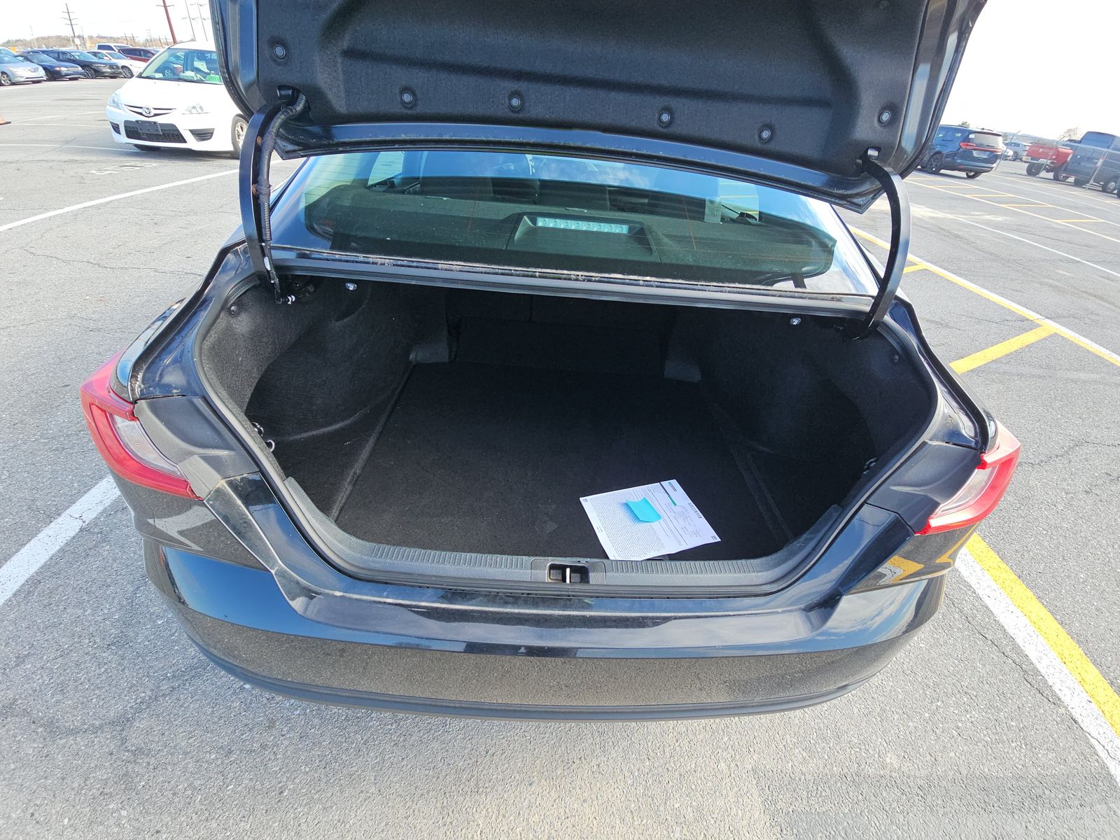 2025 Toyota Camry LE FWD