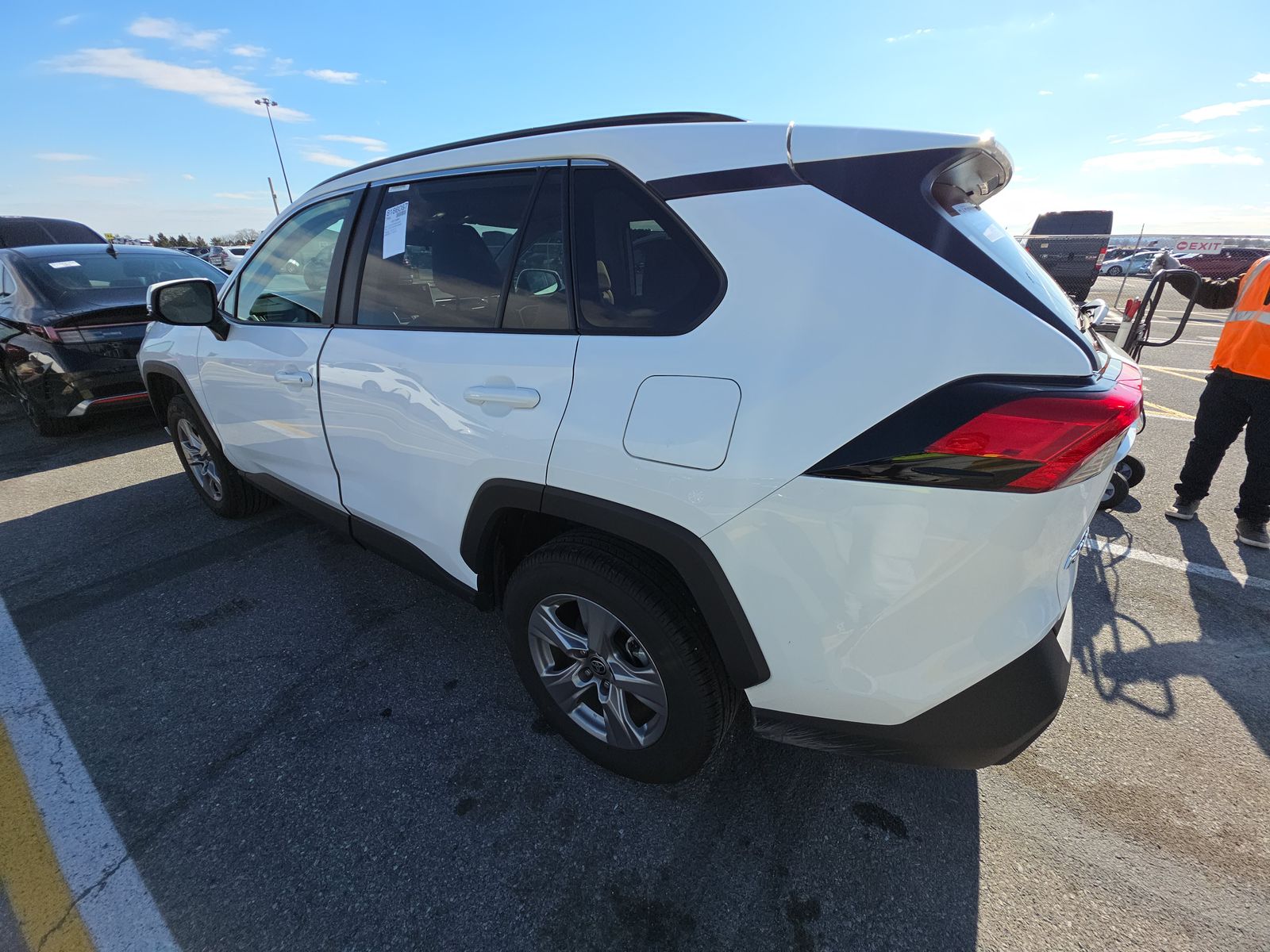2025 Toyota RAV4 XLE AWD