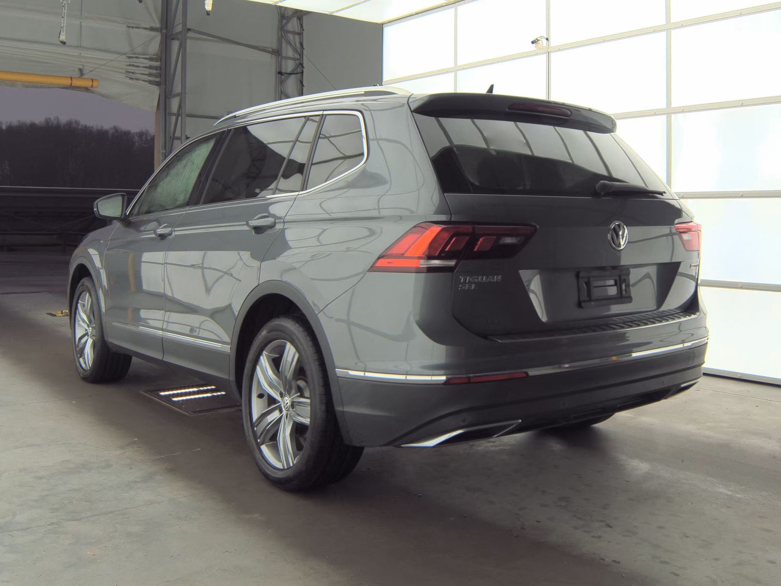 2019 Volkswagen Tiguan 2.0T SEL Premium R-Line AWD