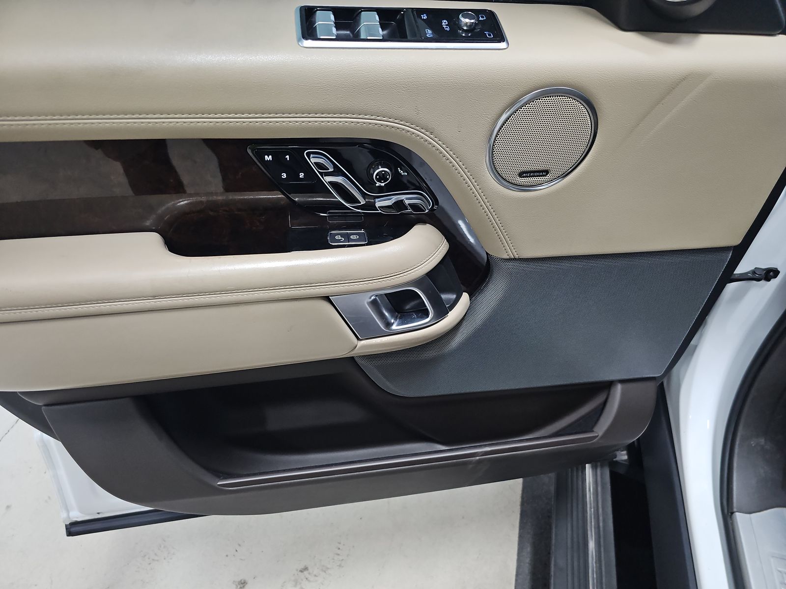 LAND ROVER RANGE ROVER - 10