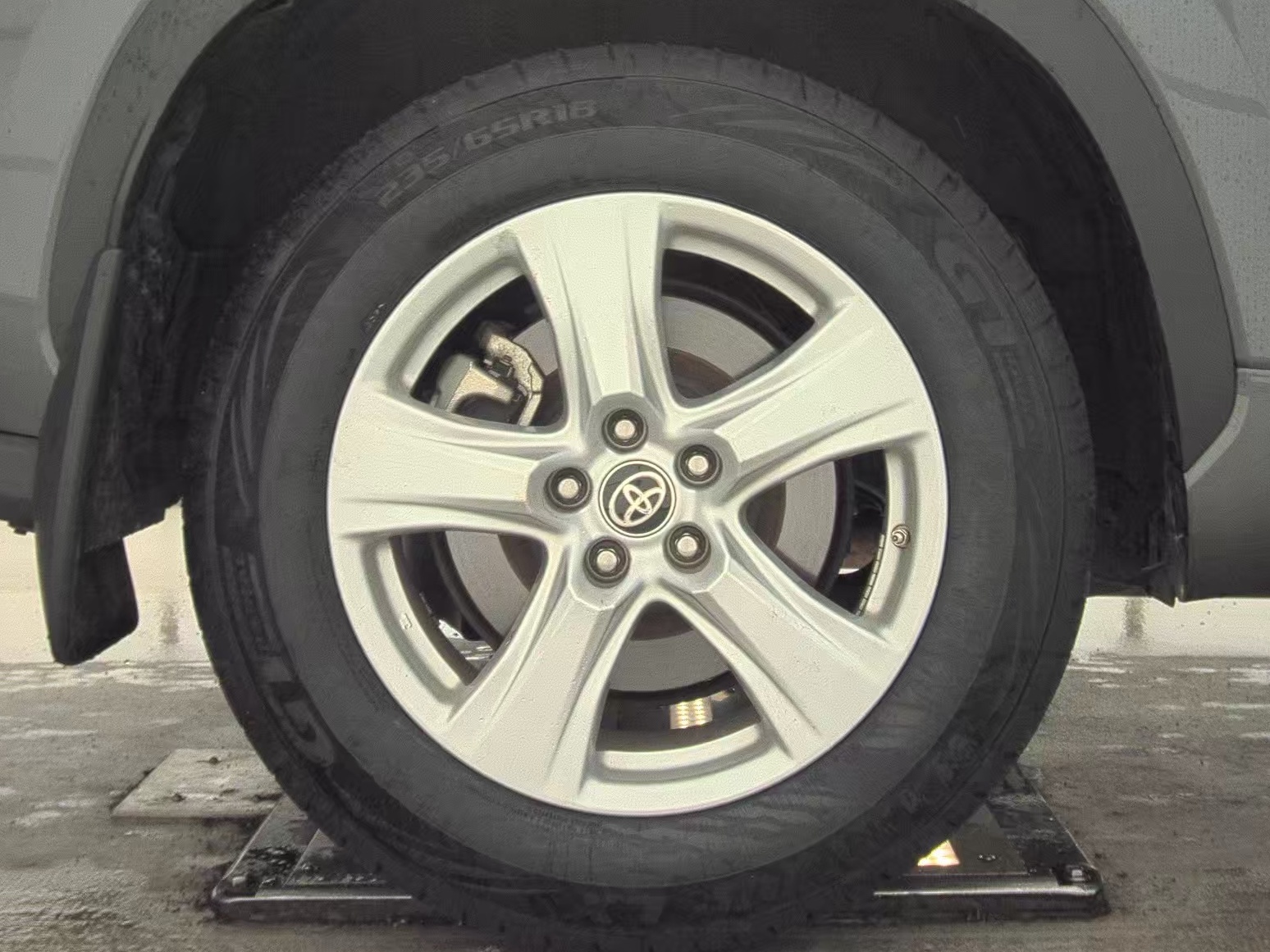 2023 Toyota Highlander LE AWD