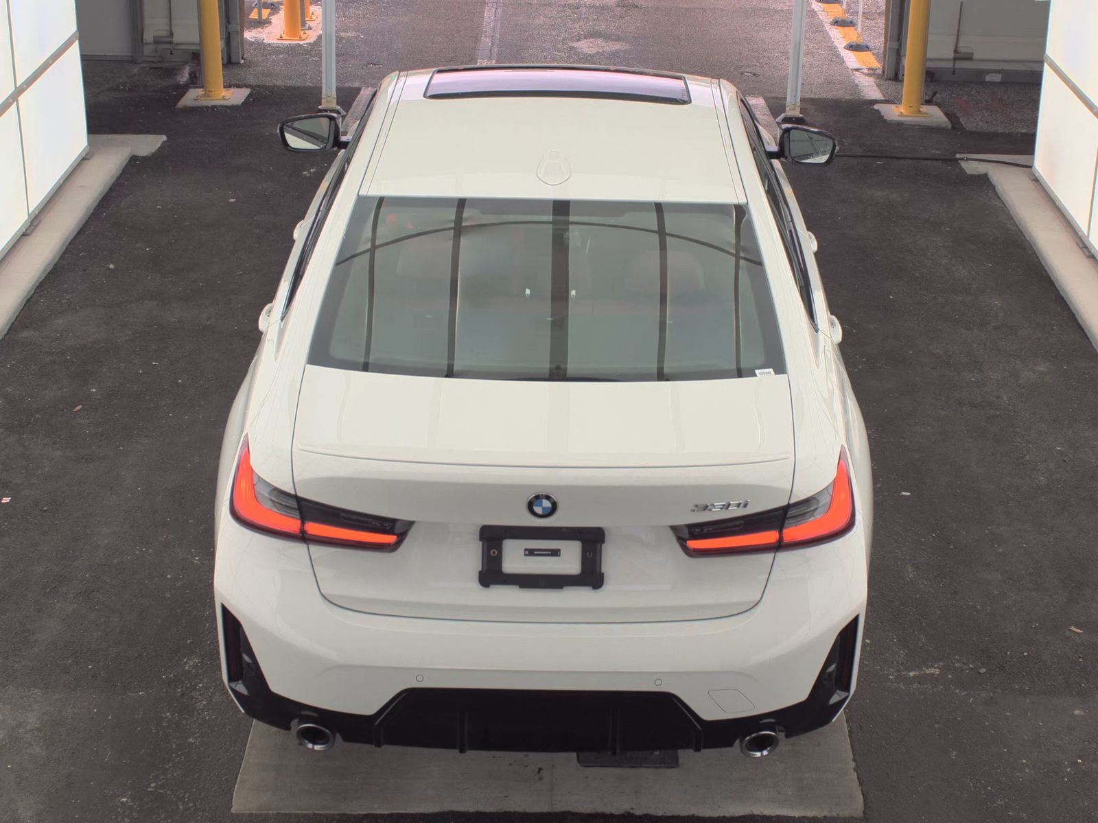 2025 BMW 3 Series 330i RWD