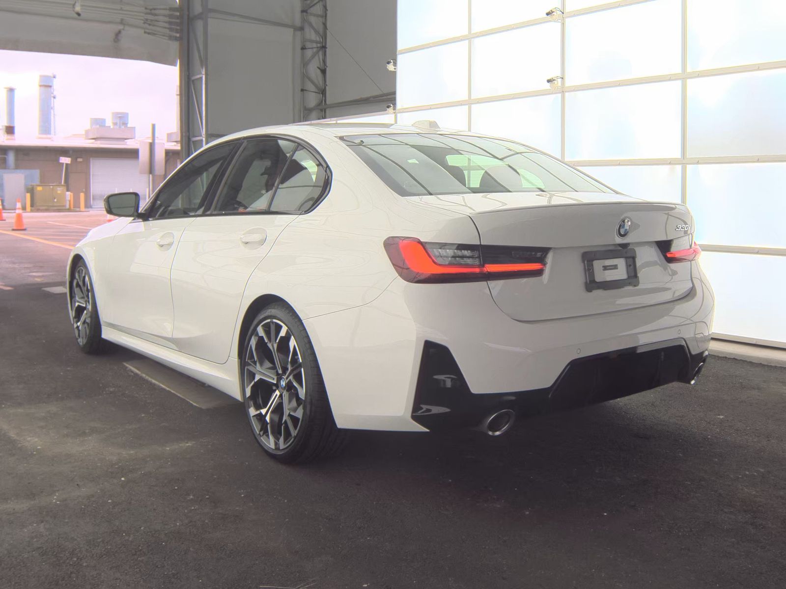 2025 BMW 3 Series 330i RWD