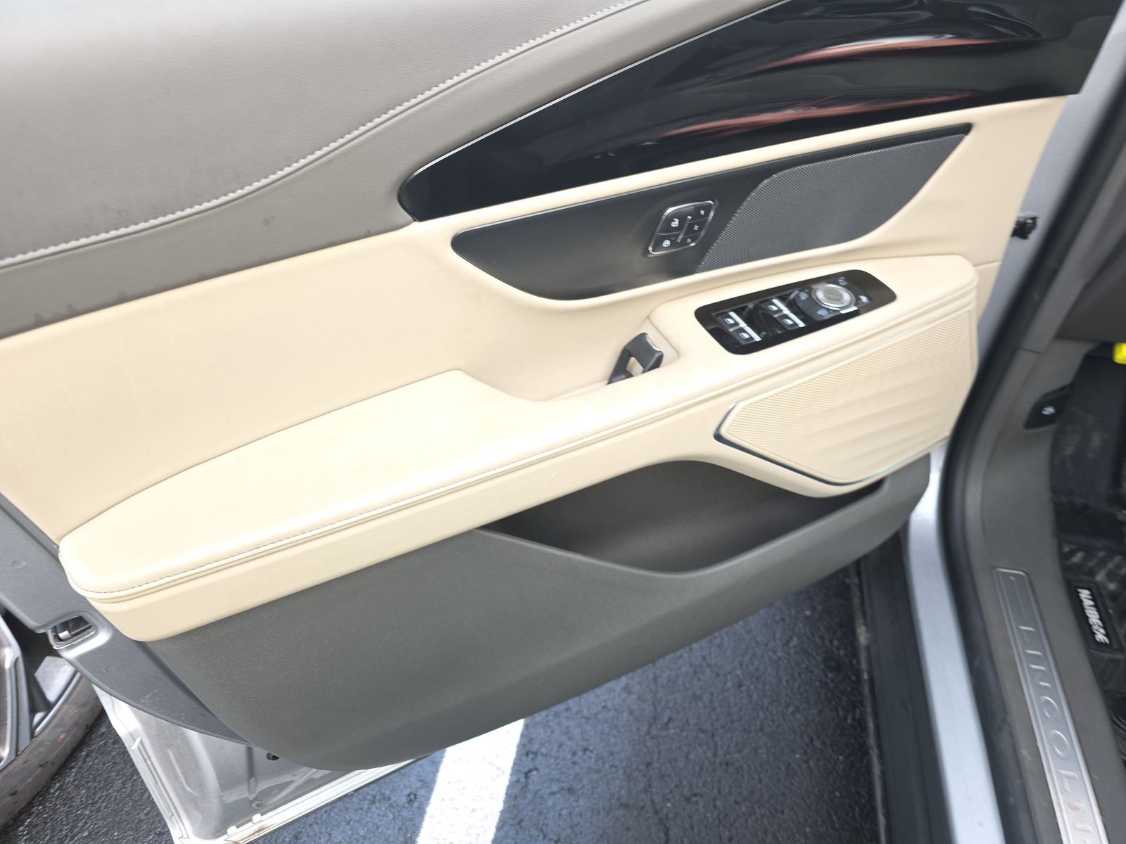 2025 Lincoln Nautilus Premiere AWD