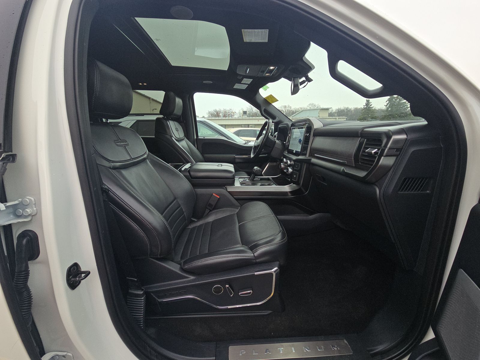 2023 Ford F-150 Platinum AWD