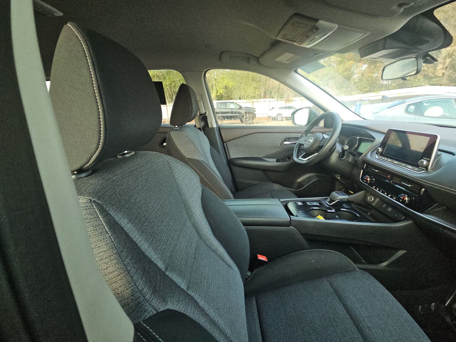 2022 Nissan Rogue SV FWD