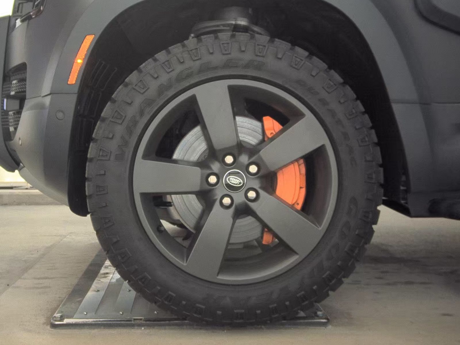 2023 Land Rover Defender 130 SE AWD