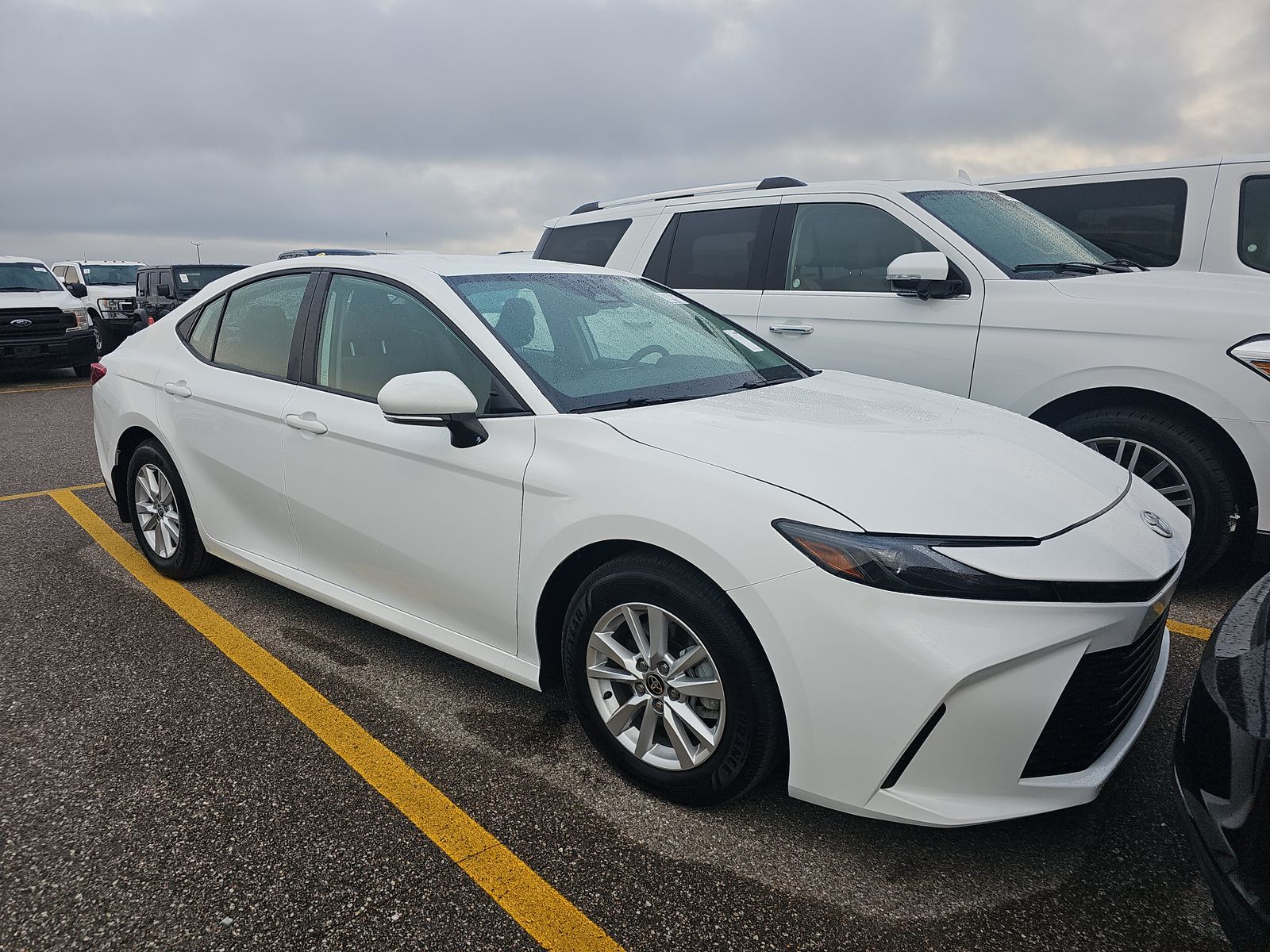 2025 Toyota Camry LE FWD