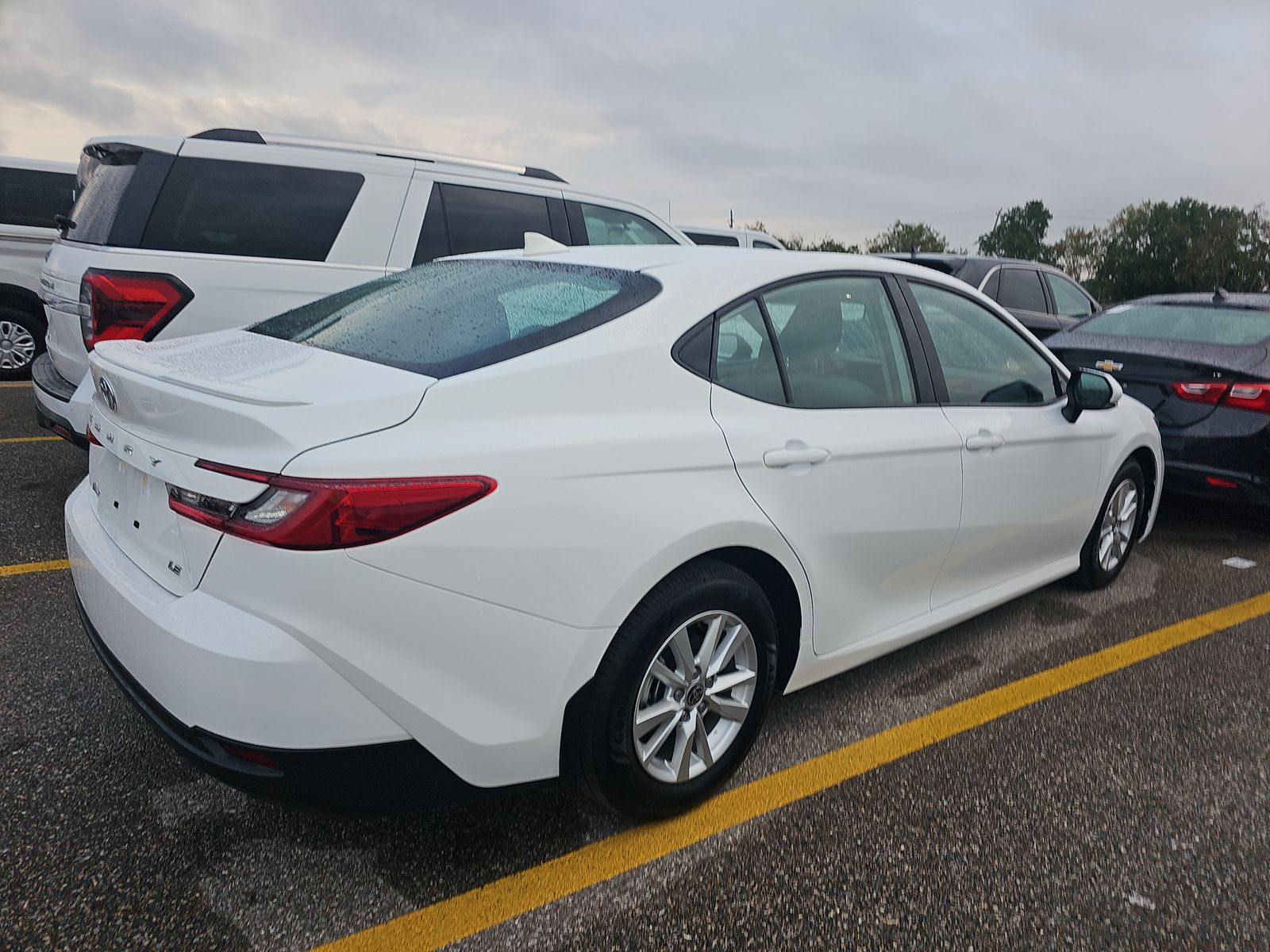2025 Toyota Camry LE FWD